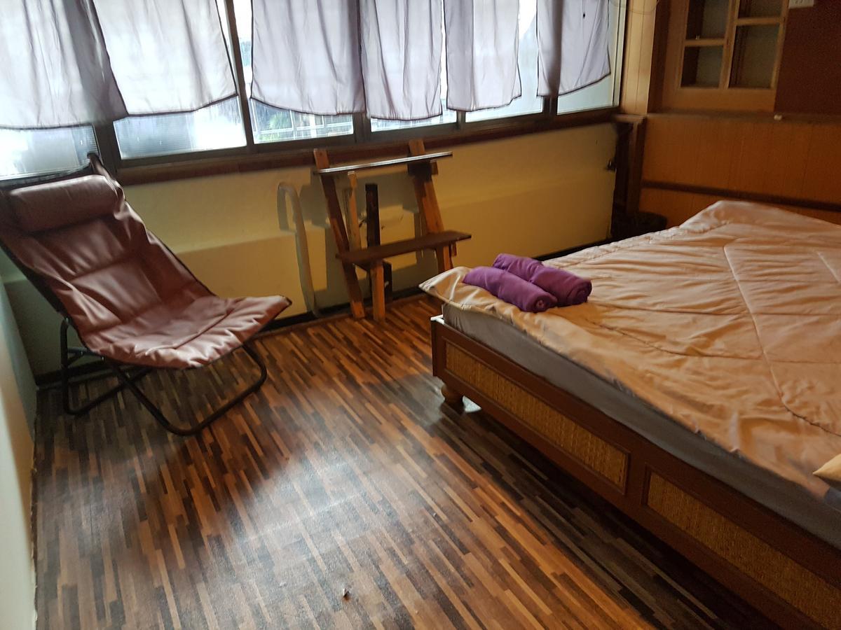 Bar 184 Party Hostel (Adults Only) Τσιανγκ Ράϊ Εξωτερικό φωτογραφία