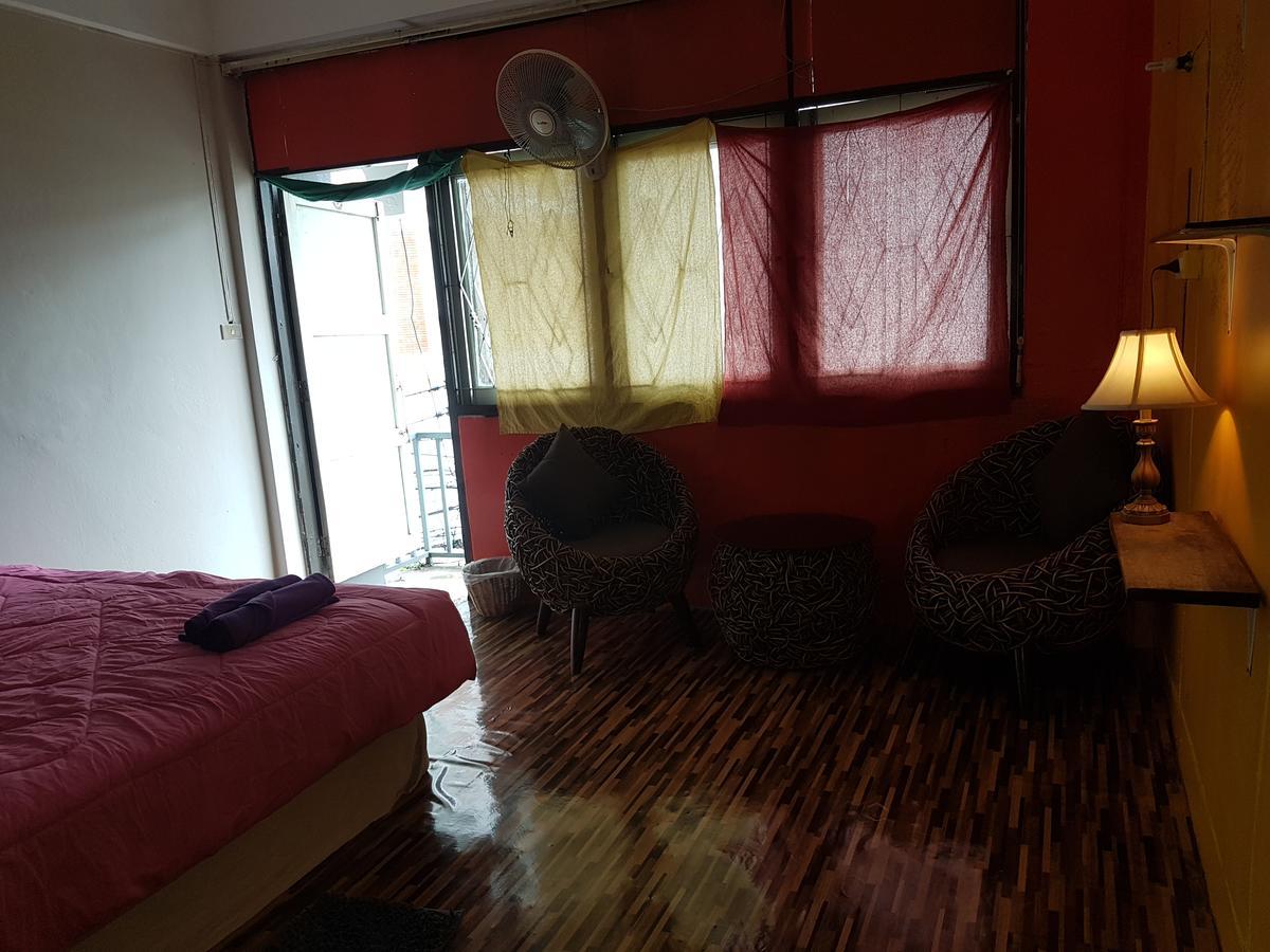 Bar 184 Party Hostel (Adults Only) Τσιανγκ Ράϊ Εξωτερικό φωτογραφία