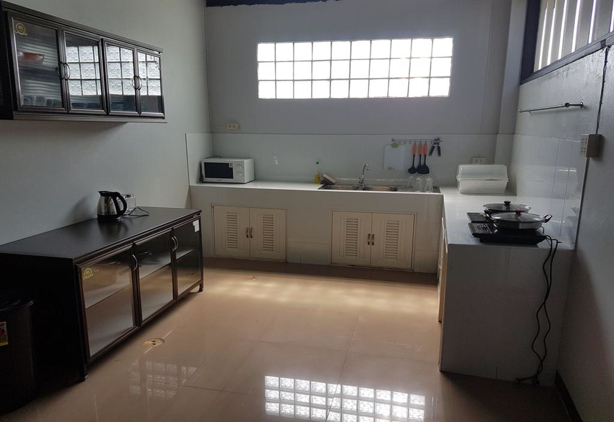 Bar 184 Party Hostel (Adults Only) Τσιανγκ Ράϊ Εξωτερικό φωτογραφία