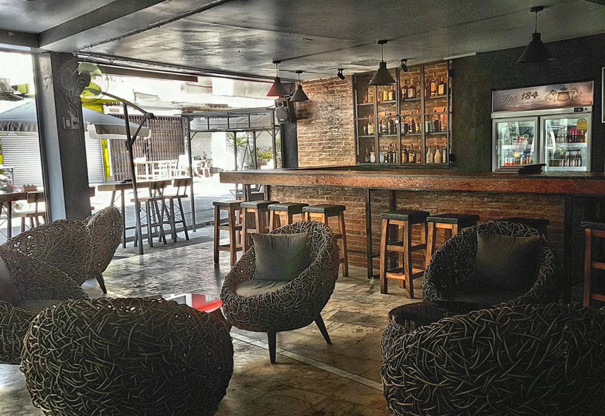 Bar 184 Party Hostel (Adults Only) Τσιανγκ Ράϊ Εξωτερικό φωτογραφία